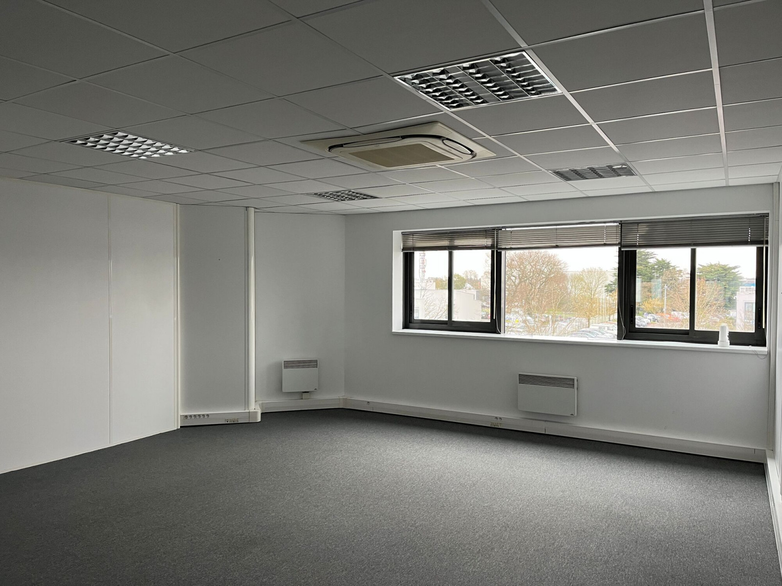 
                                                Location
                                                 Location Bureaux Bouguenais 44340
