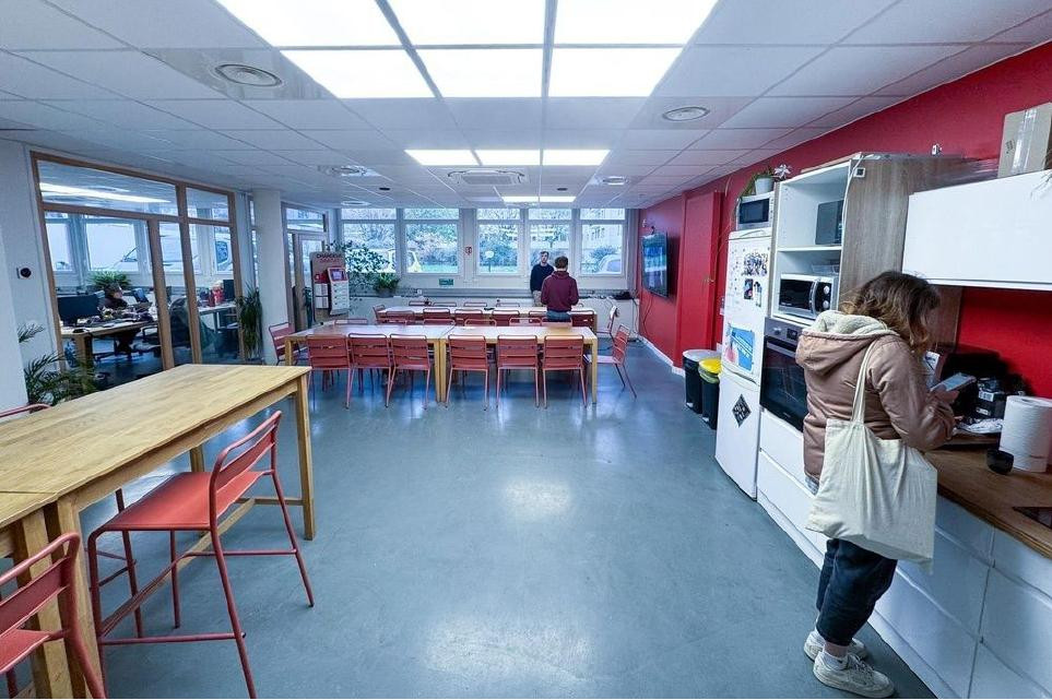
                                                Location
                                                 Location Bureaux Clichy 92110