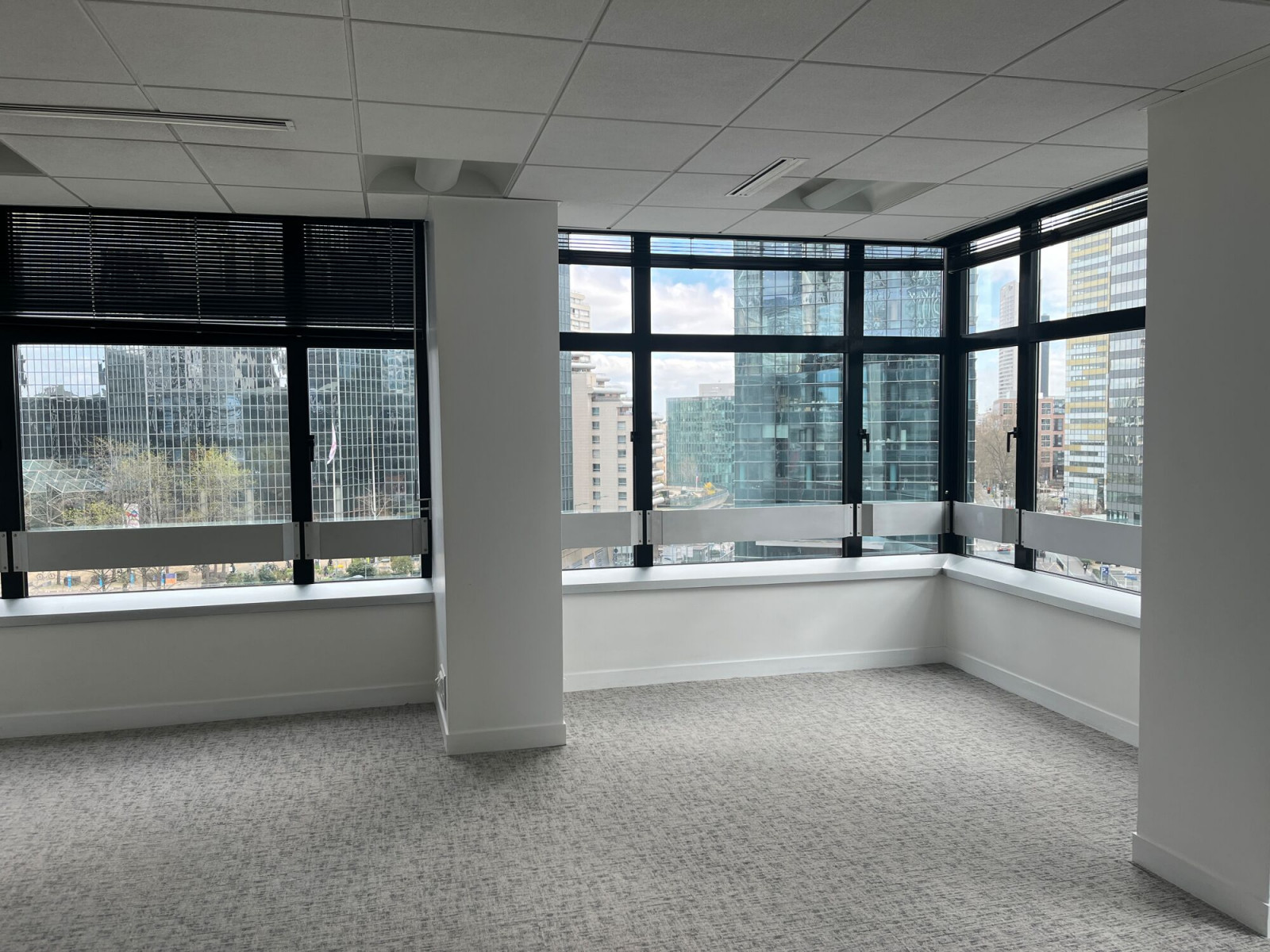 
                                                Location
                                                 Location Bureaux Courbevoie 92400