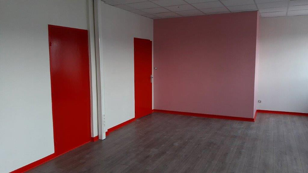 
                                                Location
                                                 Location bureaux divisibles d'une surface de 500 m² proche de Lyon