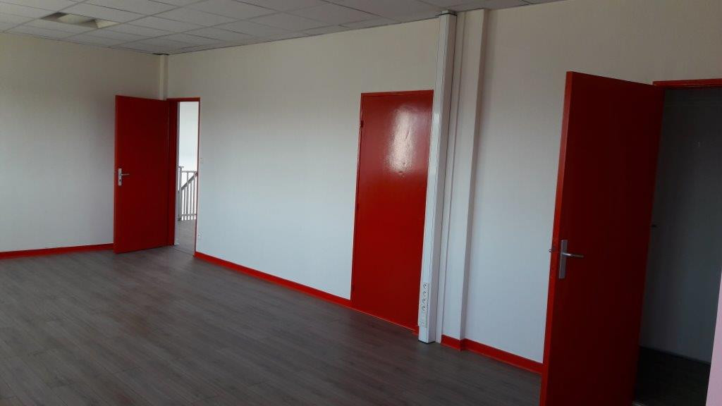 
                                                Location
                                                 Location bureaux divisibles d'une surface de 500 m² proche de Lyon