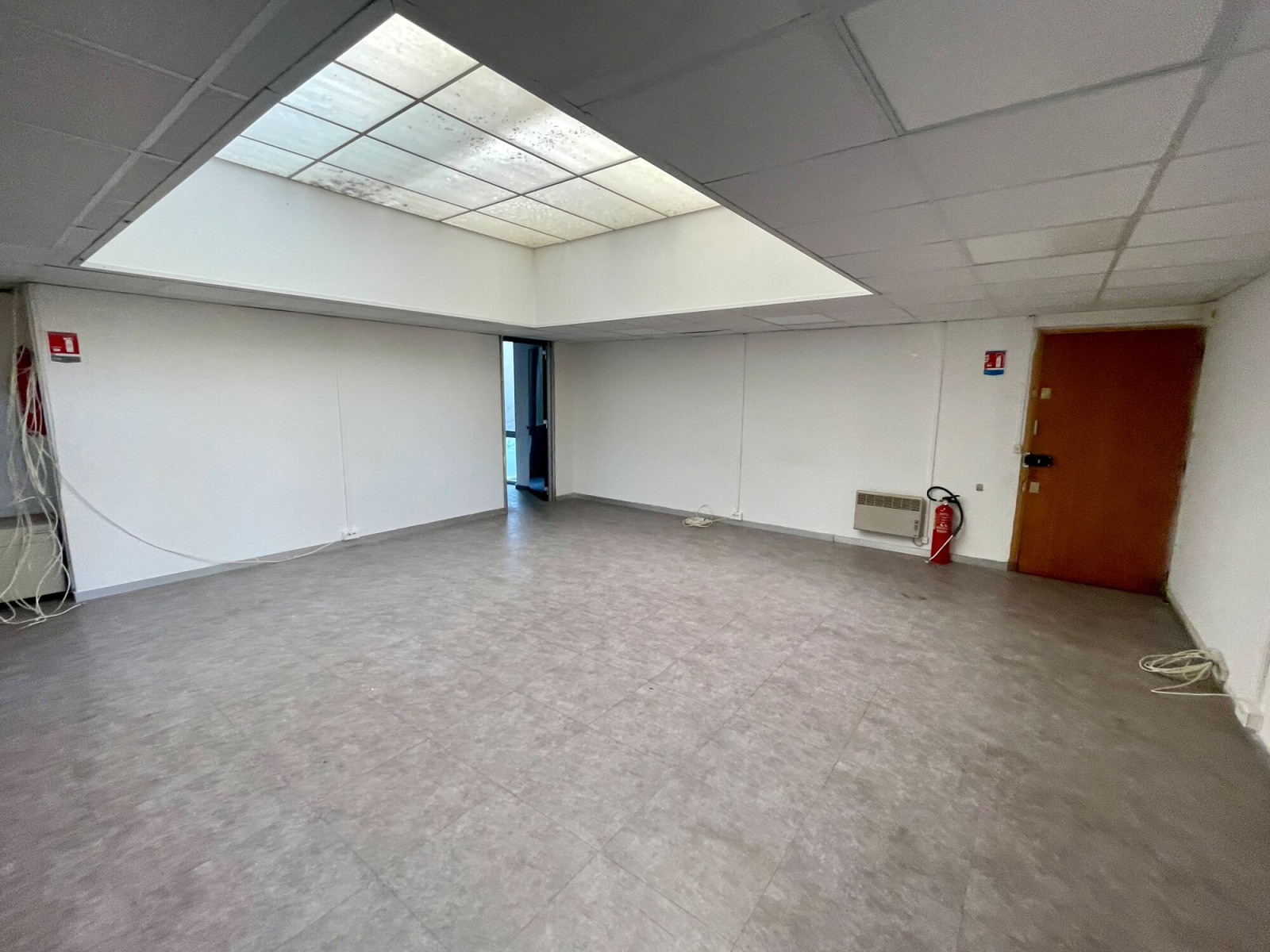 
                                                Location
                                                 Location Bureaux Gémenos 13420