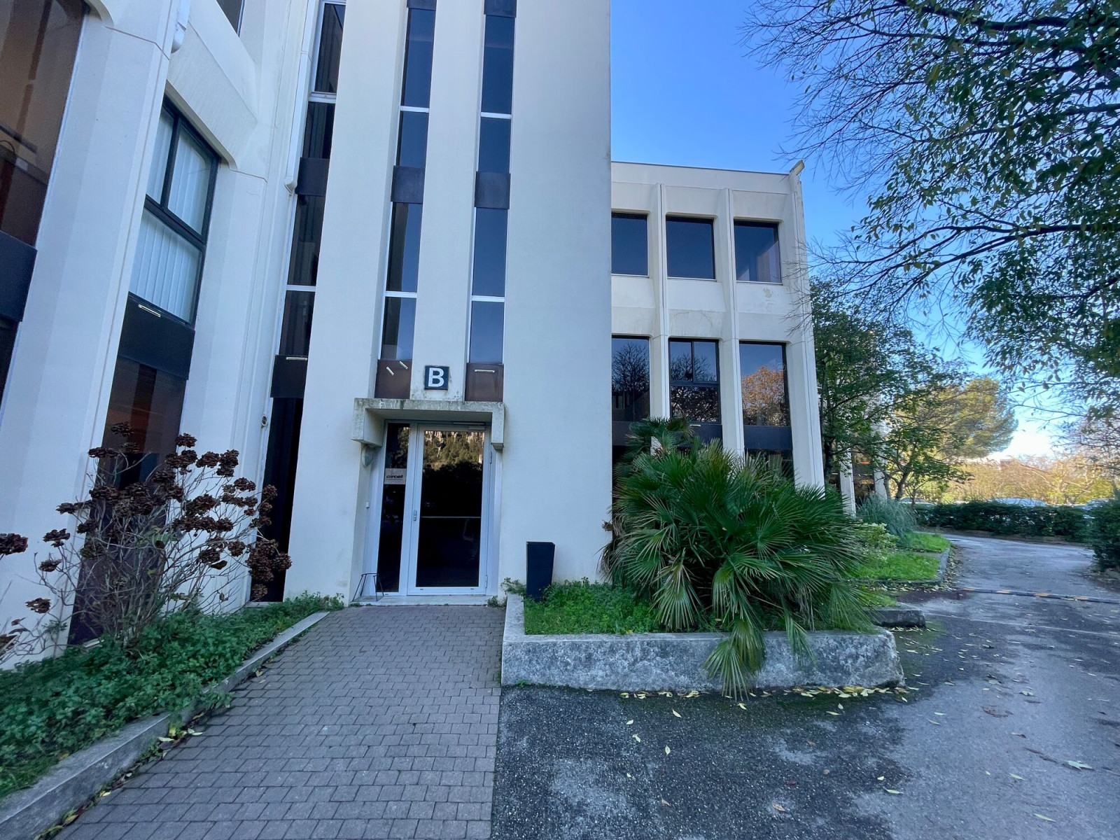 
                                                Location
                                                 Location Bureaux Gémenos 13420