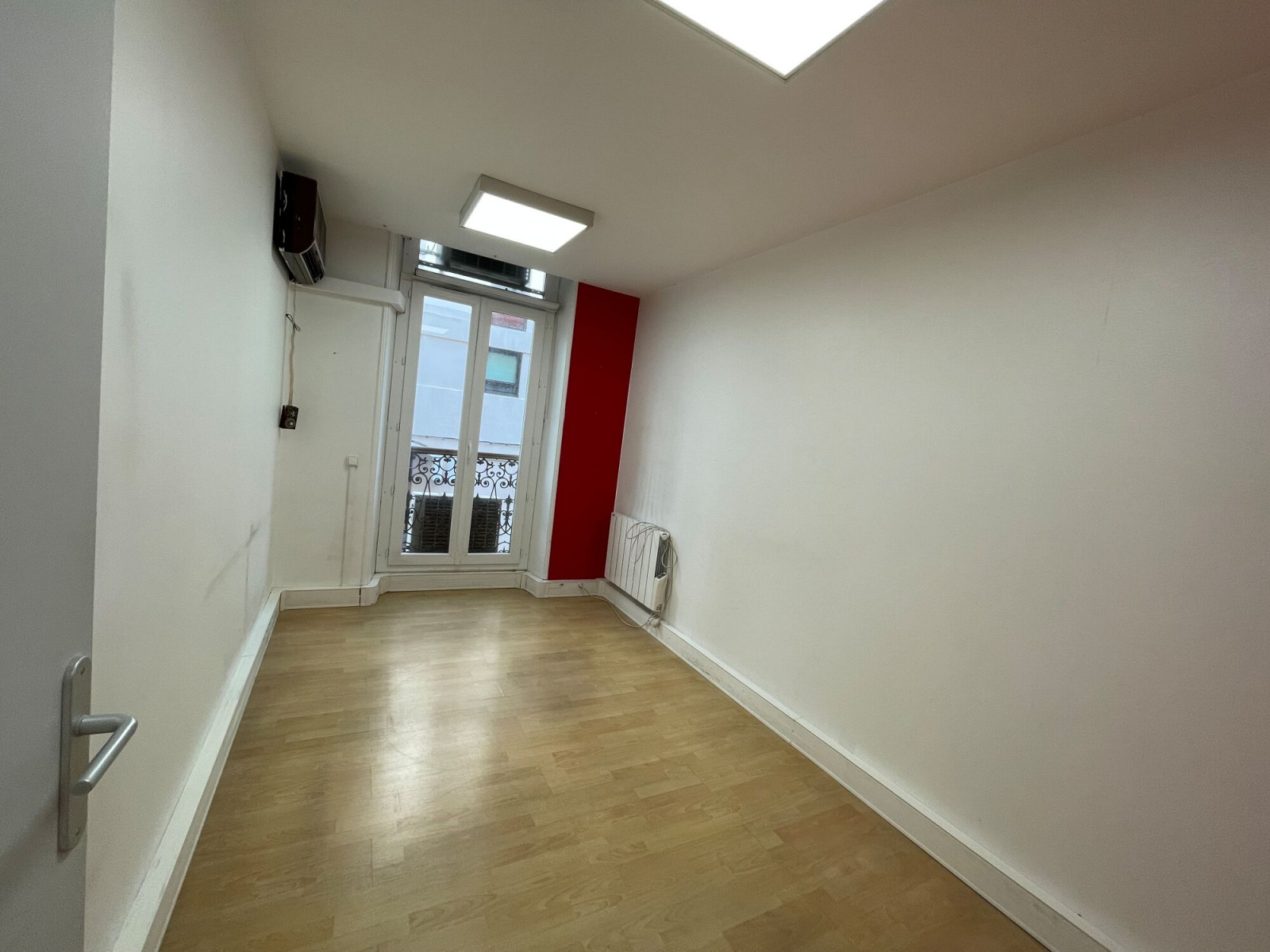 
                                                Location
                                                 Location Bureaux Marseille 13001