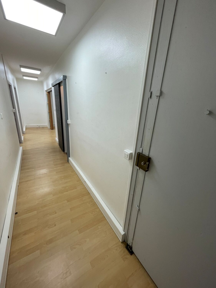 
                                                Location
                                                 Location Bureaux Marseille 13001