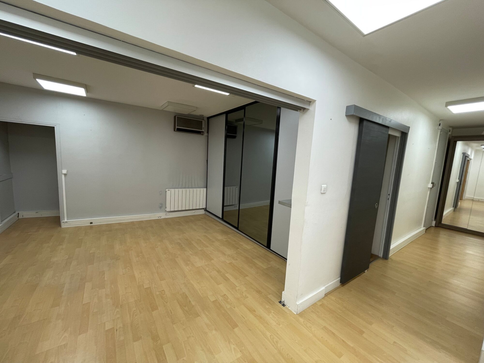 
                                                Location
                                                 Location Bureaux Marseille 13001