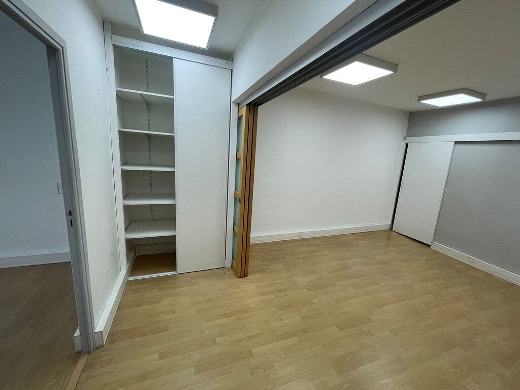 
                                                Location
                                                 Location Bureaux Marseille 13001