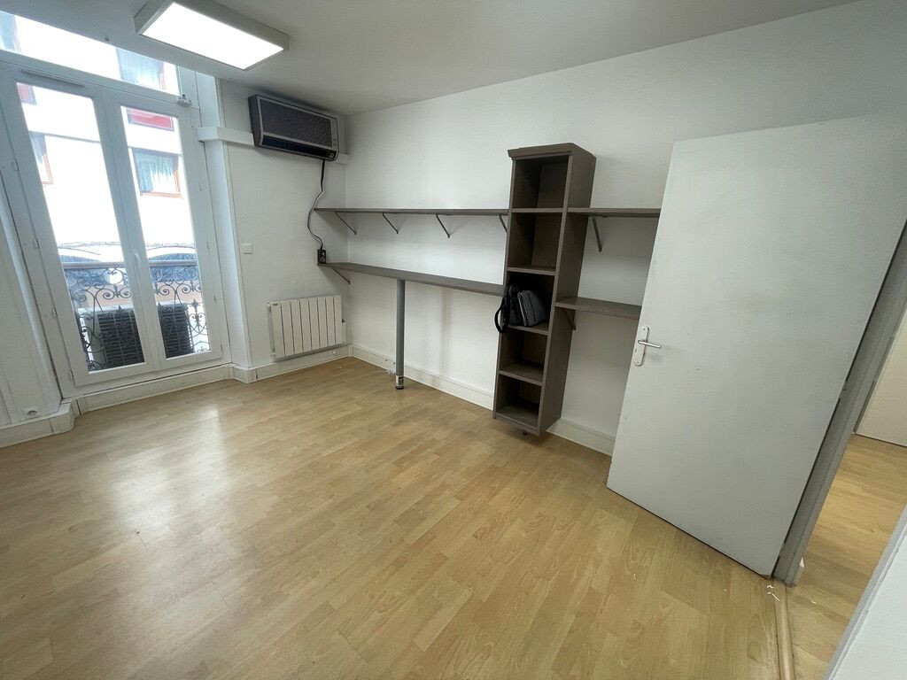 
                                                Location
                                                 Location Bureaux Marseille 13001