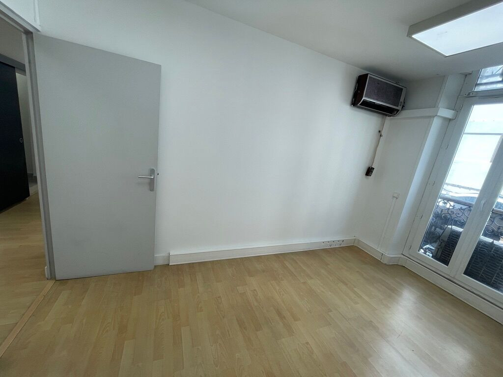 
                                                Location
                                                 Location Bureaux Marseille 13001