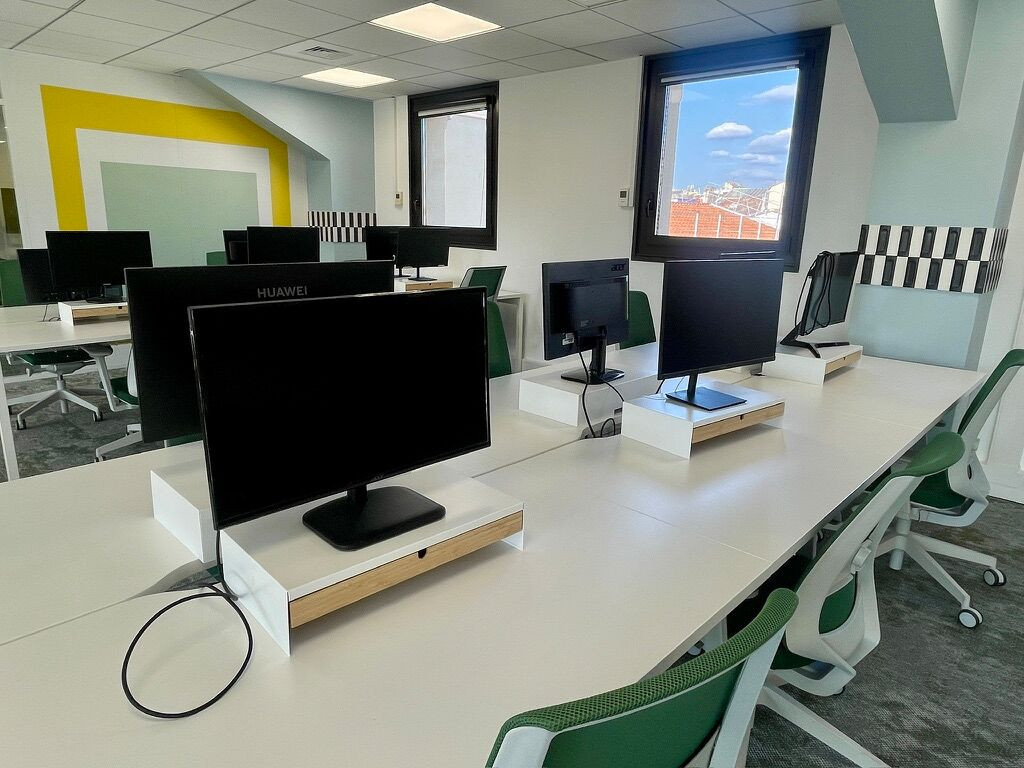 
                                                Location
                                                 Location Bureaux Marseille 13001