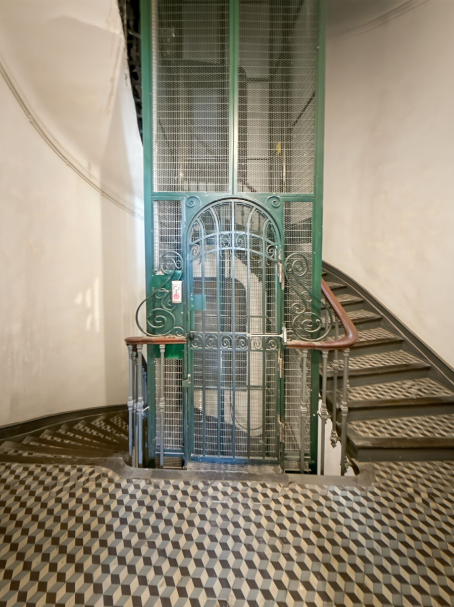 
                                                Location
                                                 Location Bureaux Marseille 13001