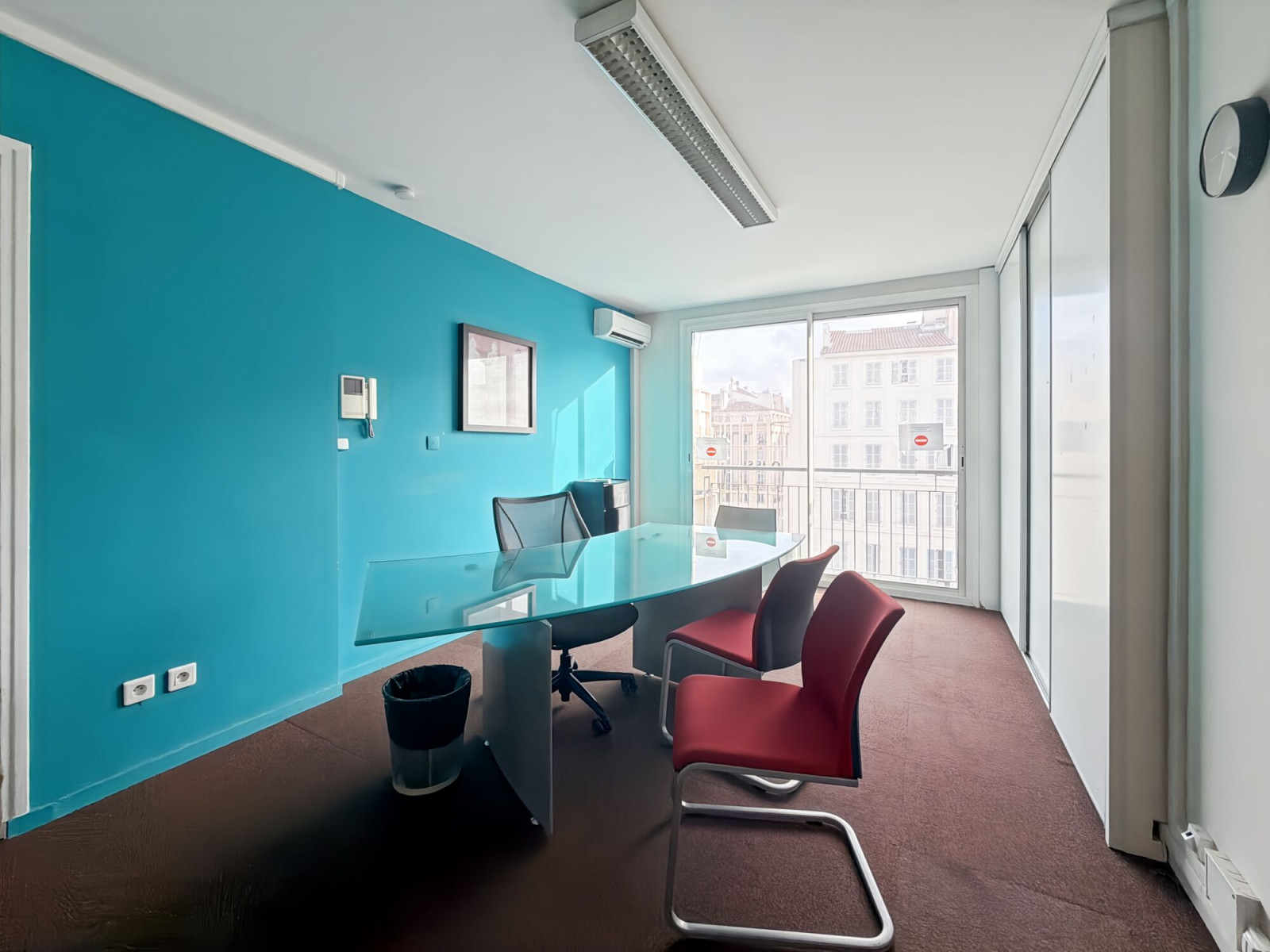 
                                                Location
                                                 Location Bureaux Marseille 13001