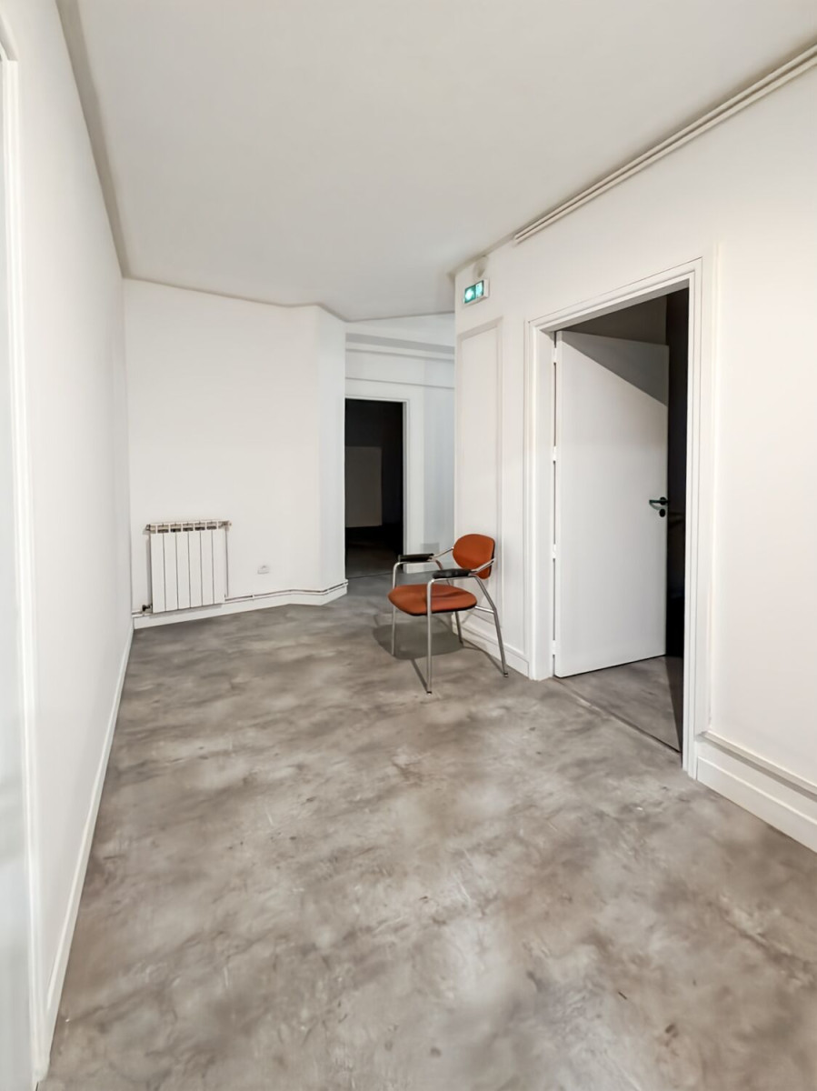 
                                                Location
                                                 Location Bureaux Marseille 13001