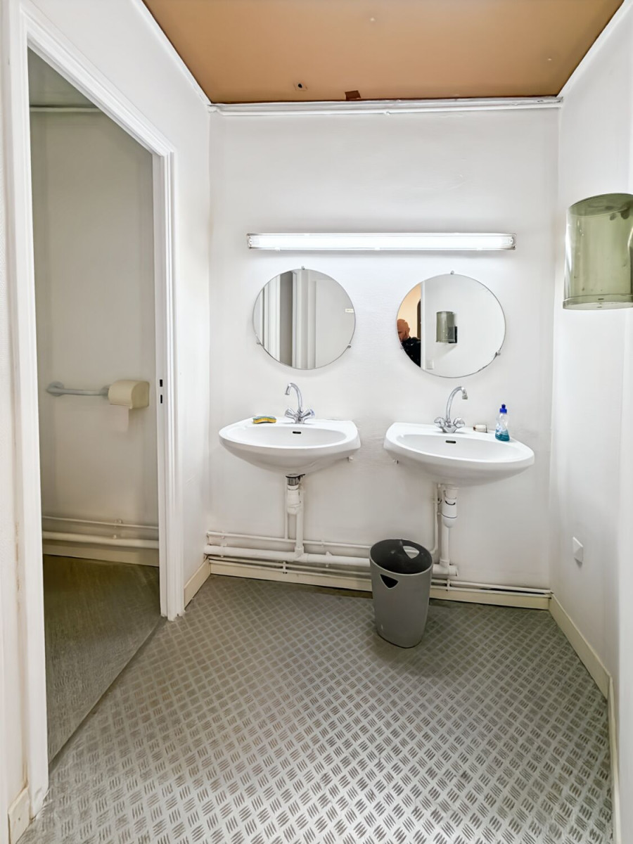 
                                                Location
                                                 Location Bureaux Marseille 13001