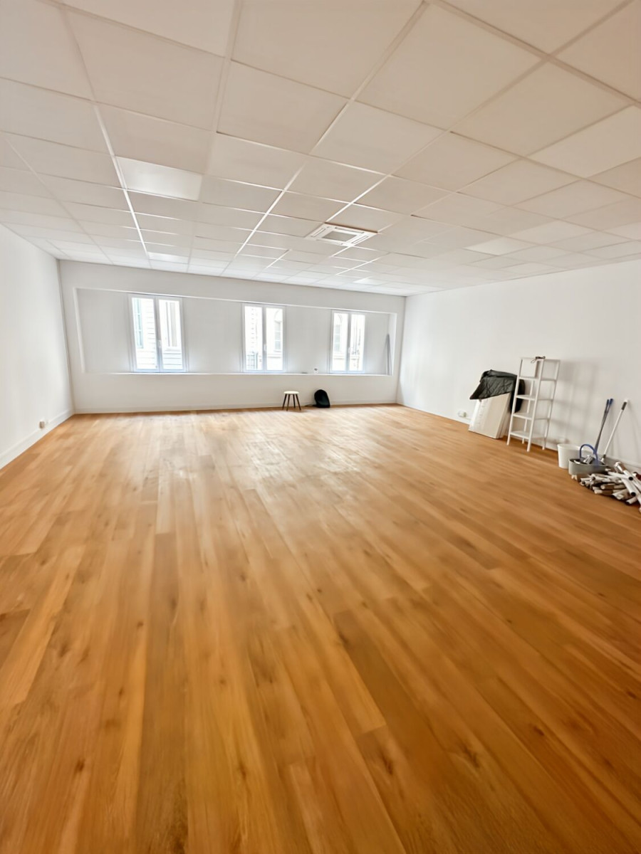 
                                                Location
                                                 Location Bureaux Marseille 13001