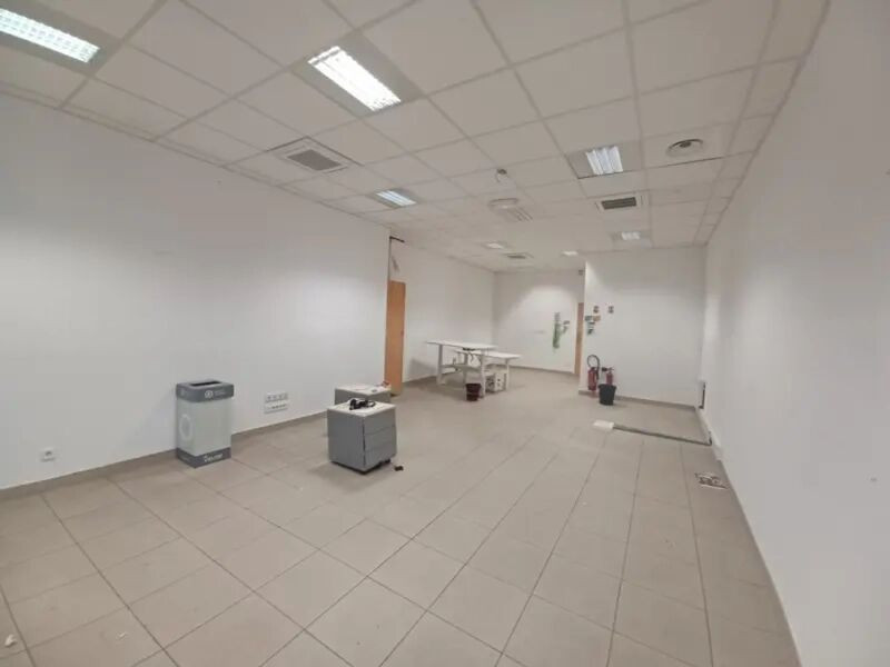 
                                                Location
                                                 Location Bureaux Marseille 13003