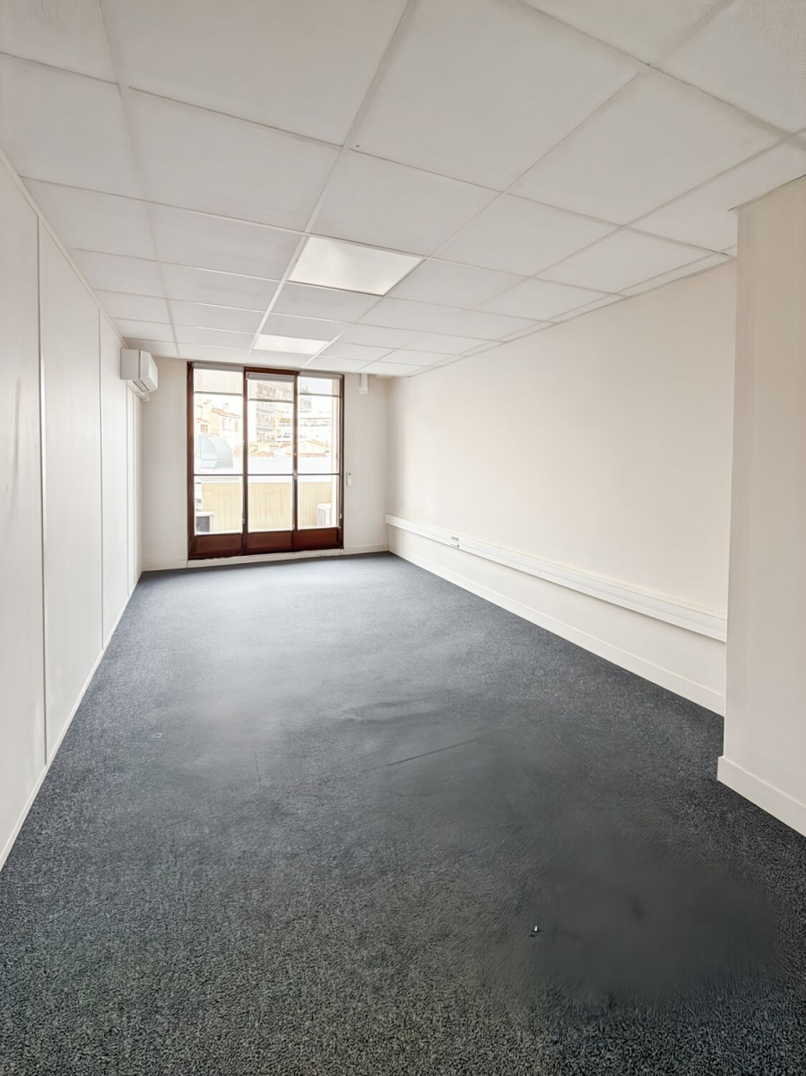 
                                                Location
                                                 Location Bureaux Marseille 13006