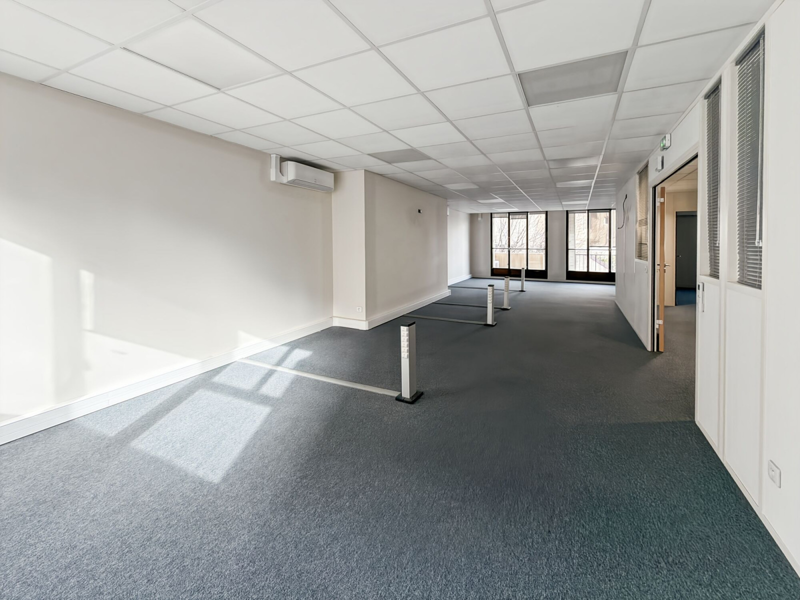 
                                                Location
                                                 Location Bureaux Marseille 13006