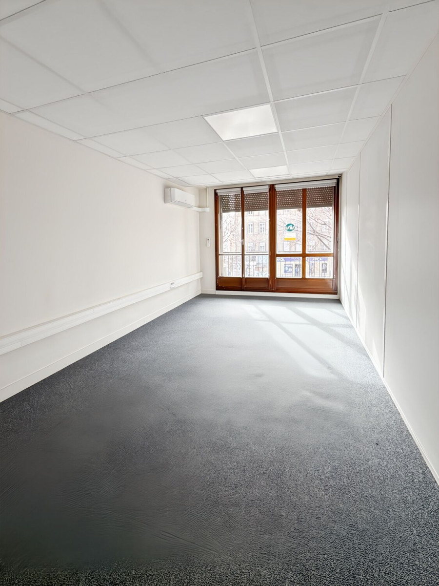 
                                                Location
                                                 Location Bureaux Marseille 13006