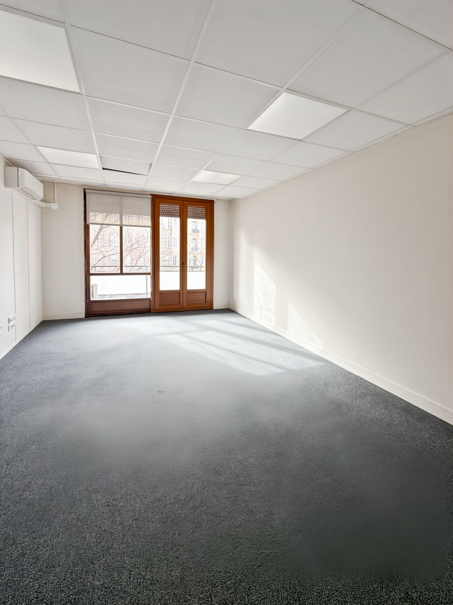 
                                                Location
                                                 Location Bureaux Marseille 13006