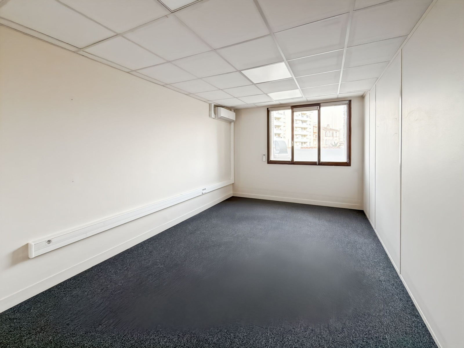 
                                                Location
                                                 Location Bureaux Marseille 13006