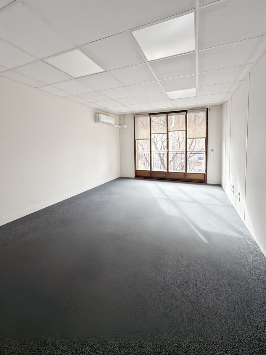
                                                Location
                                                 Location Bureaux Marseille 13006