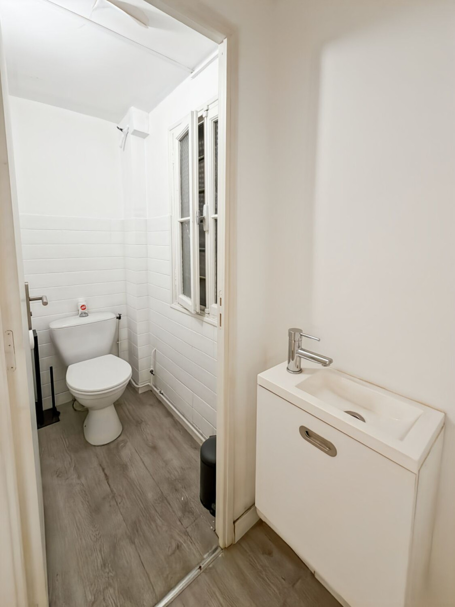 
                                                Location
                                                 Location Bureaux Marseille 13007