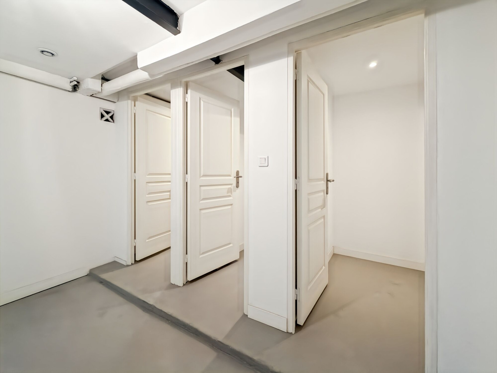 
                                                Location
                                                 Location Bureaux Marseille 13007