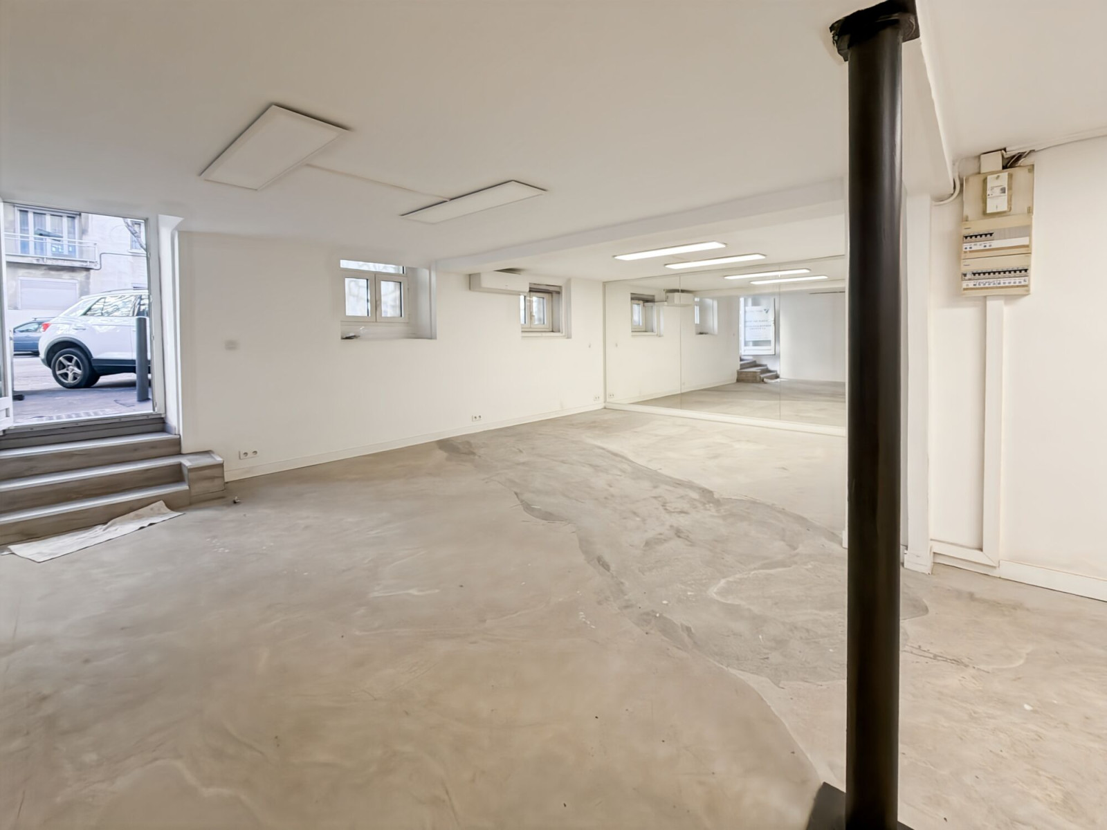 
                                                Location
                                                 Location Bureaux Marseille 13007