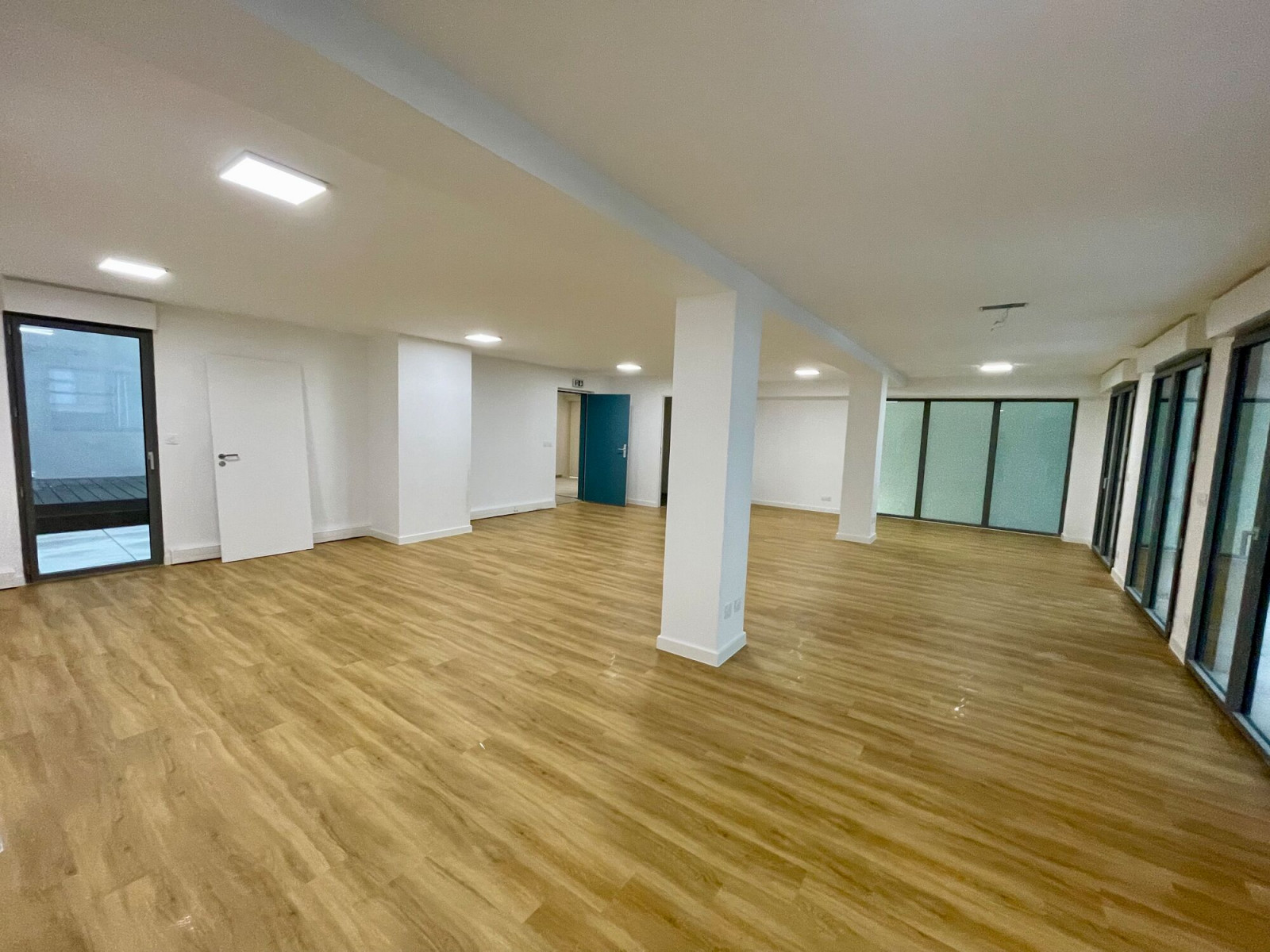 
                                                Location
                                                 Location Bureaux Marseille 13008