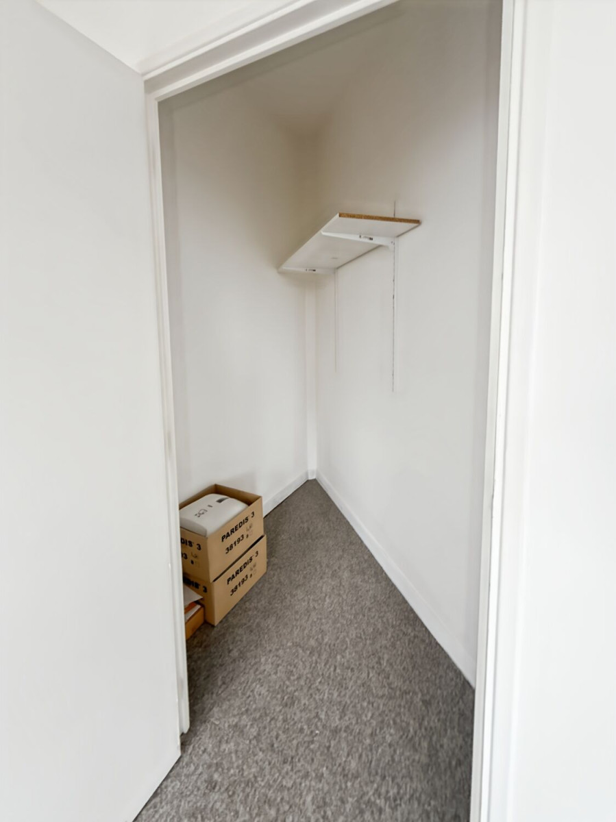 
                                                Location
                                                 Location Bureaux Marseille 13008