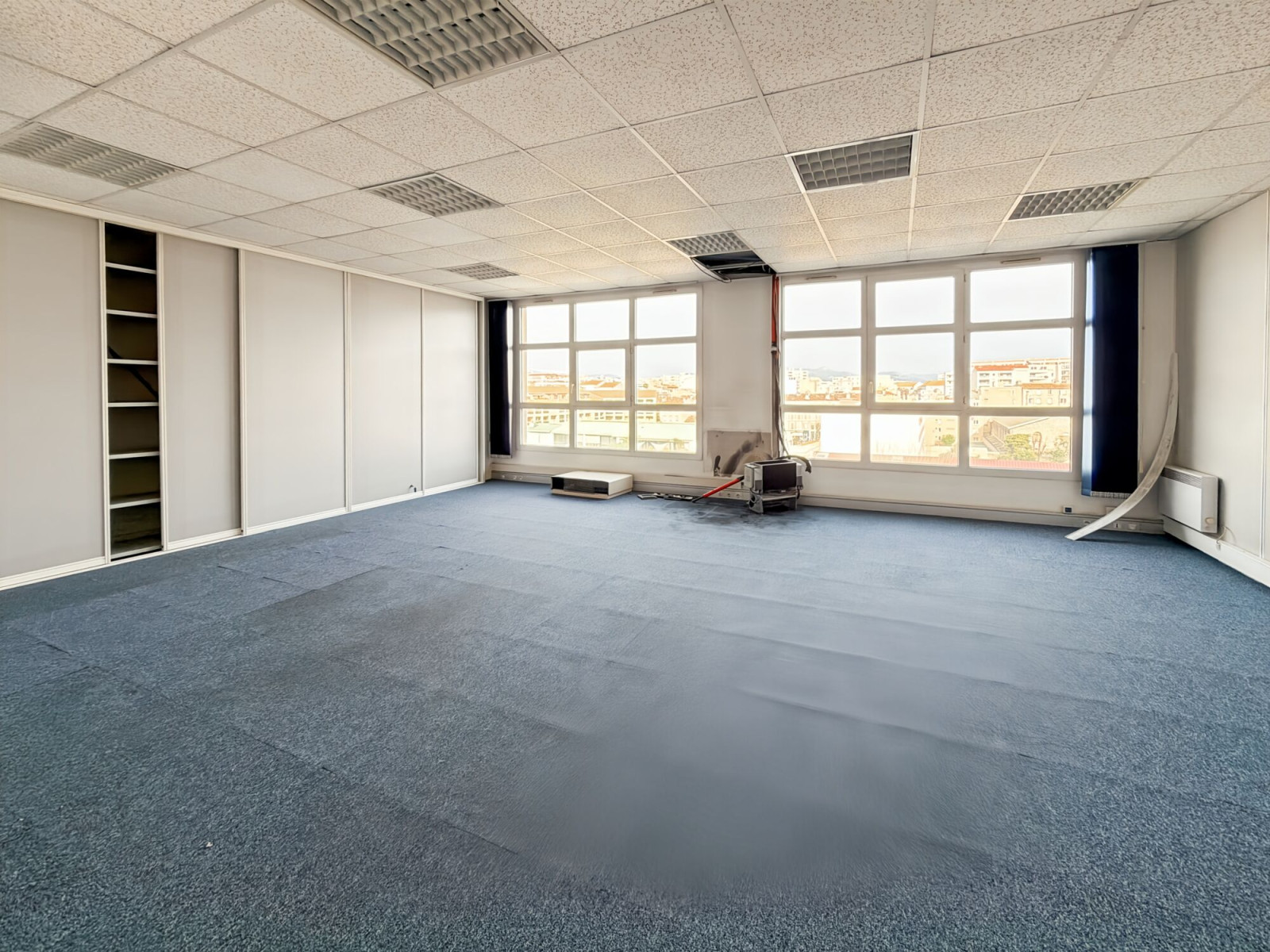 
                                                Location
                                                 Location Bureaux Marseille 13008