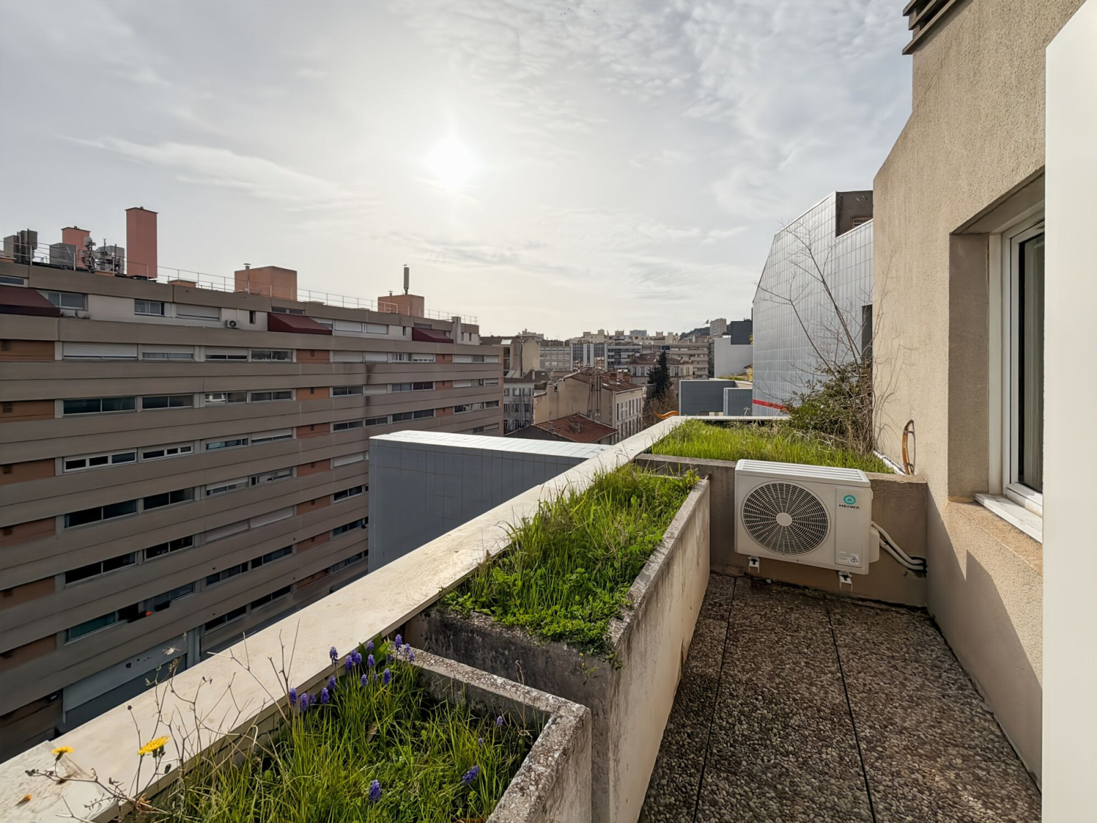 
                                                Location
                                                 Location Bureaux Marseille 13008