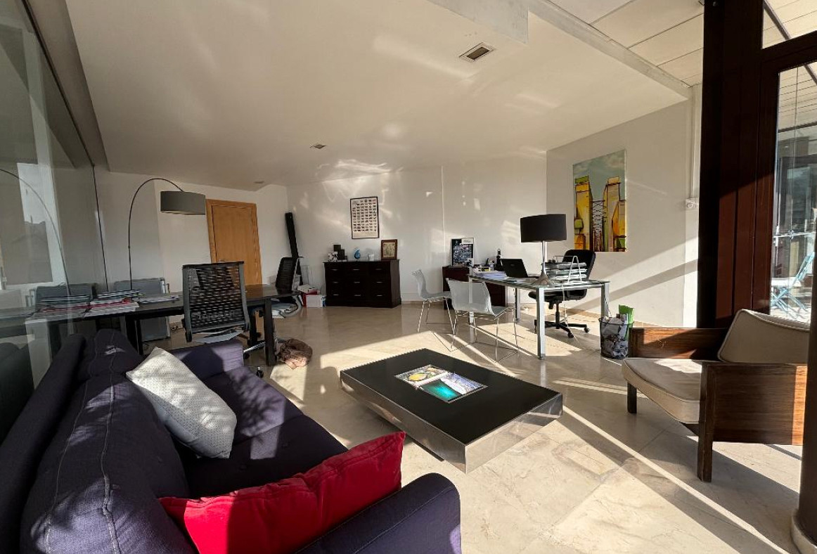 
                                                Location
                                                 Location Bureaux Marseille 13008