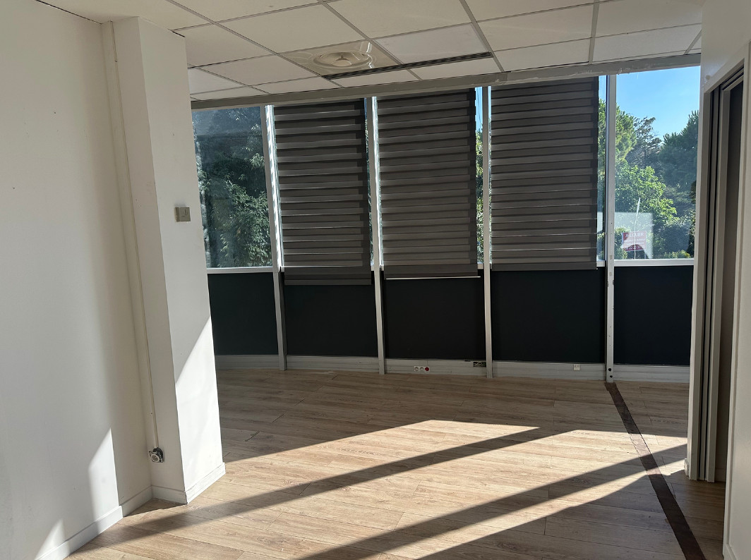 
                                                Location
                                                 Location Bureaux Marseille 13008