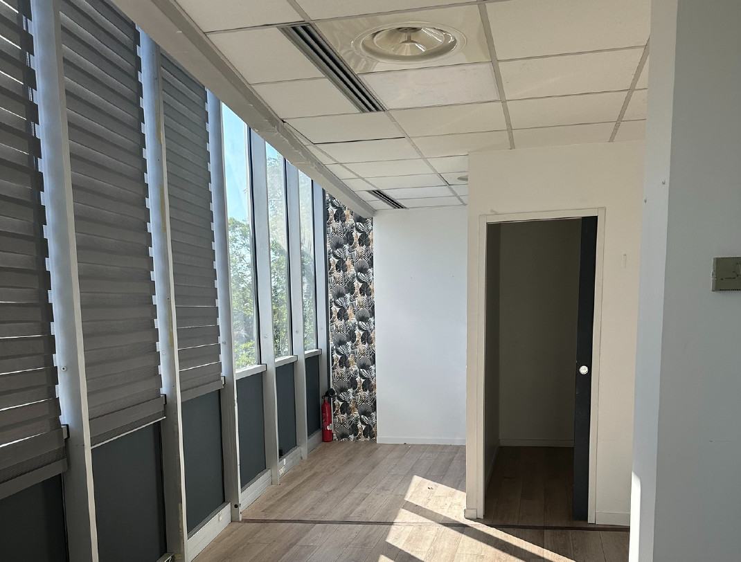 
                                                Location
                                                 Location Bureaux Marseille 13008