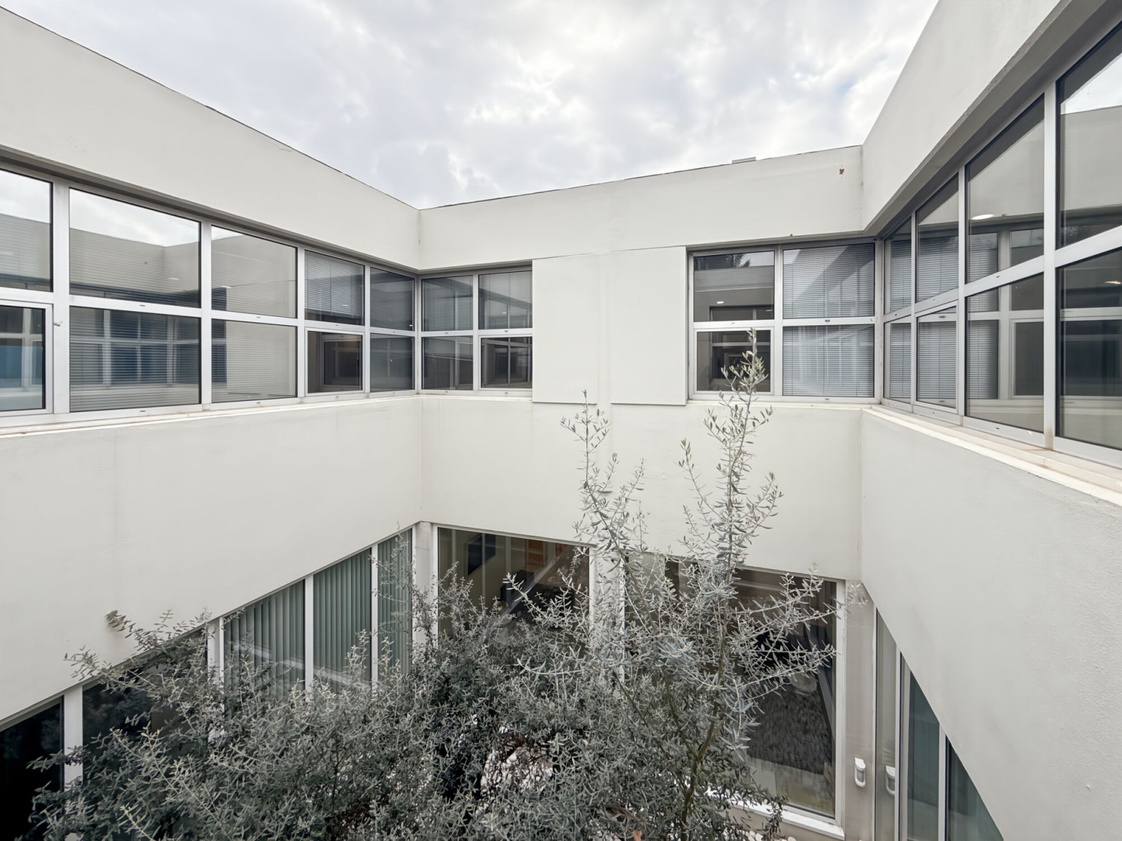 
                                                Location
                                                 Location Bureaux Marseille 13011