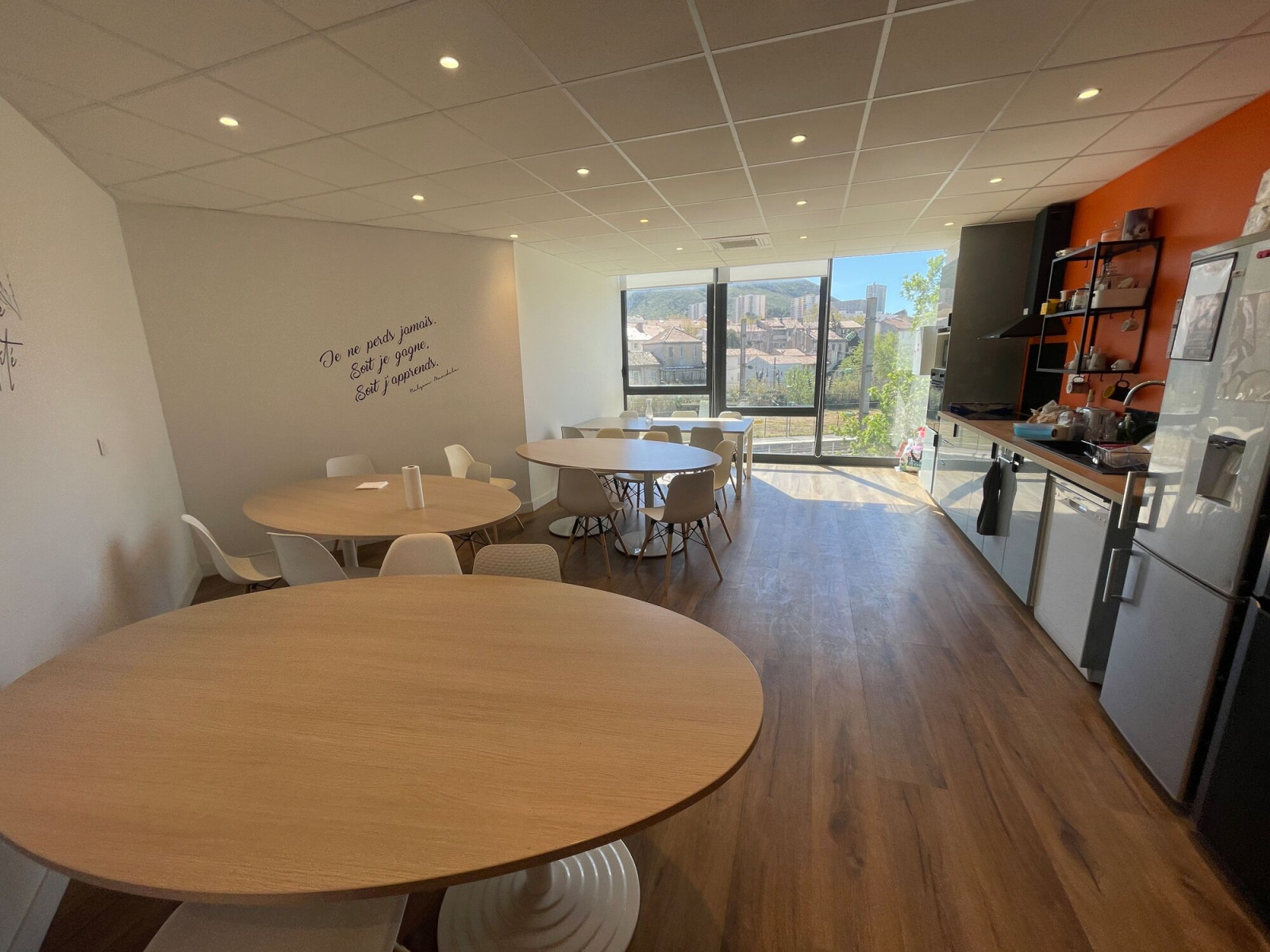 
                                                Location
                                                 Location Bureaux Marseille 13011