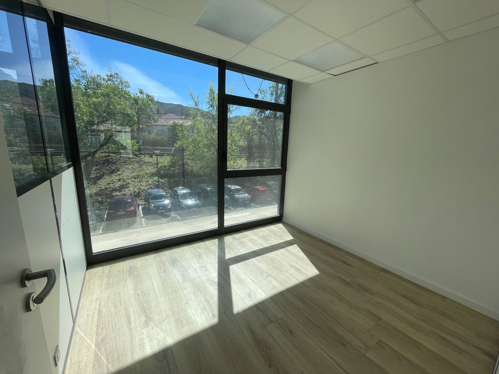 
                                                Location
                                                 Location Bureaux Marseille 13011