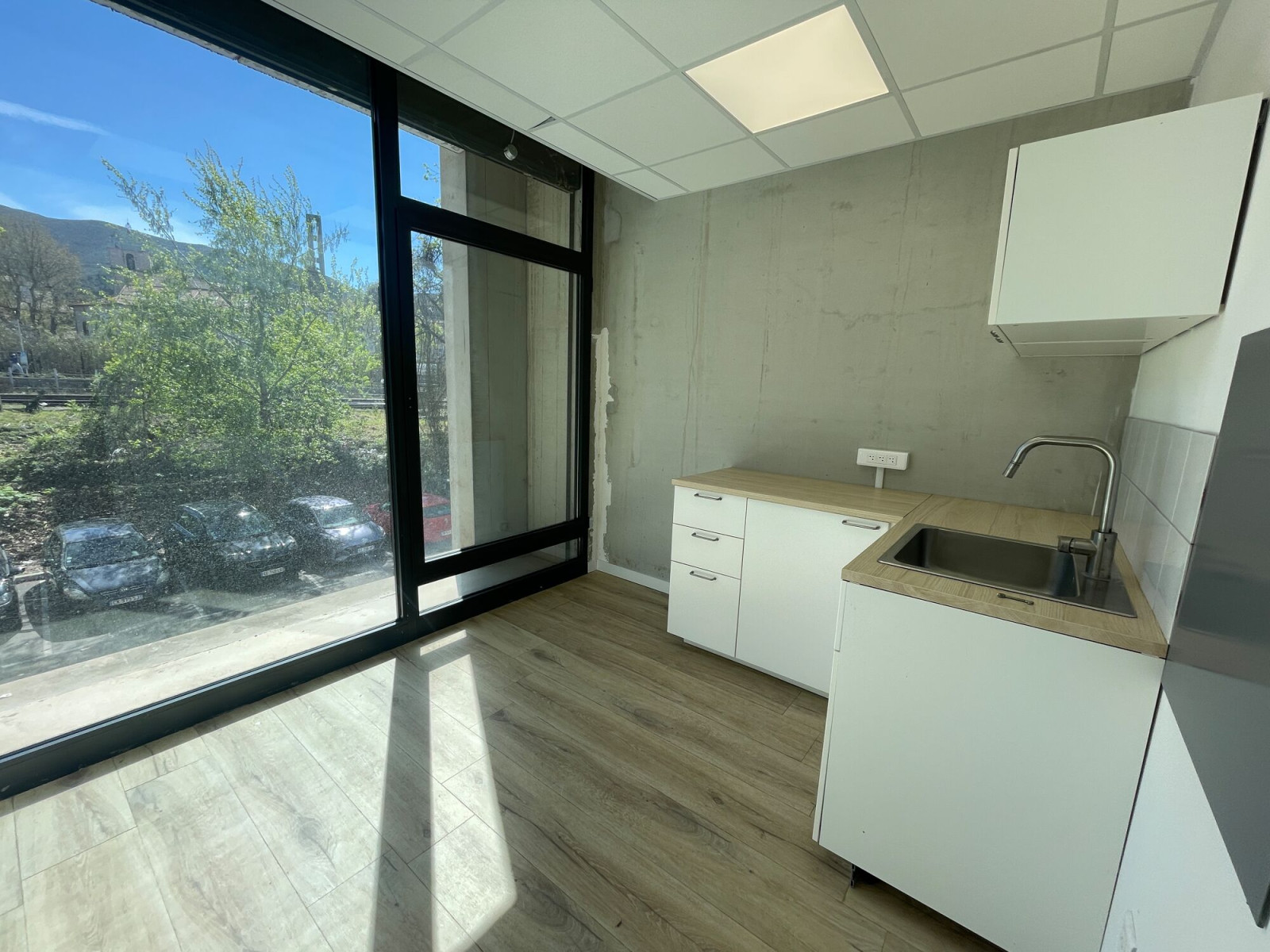 
                                                Location
                                                 Location Bureaux Marseille 13011