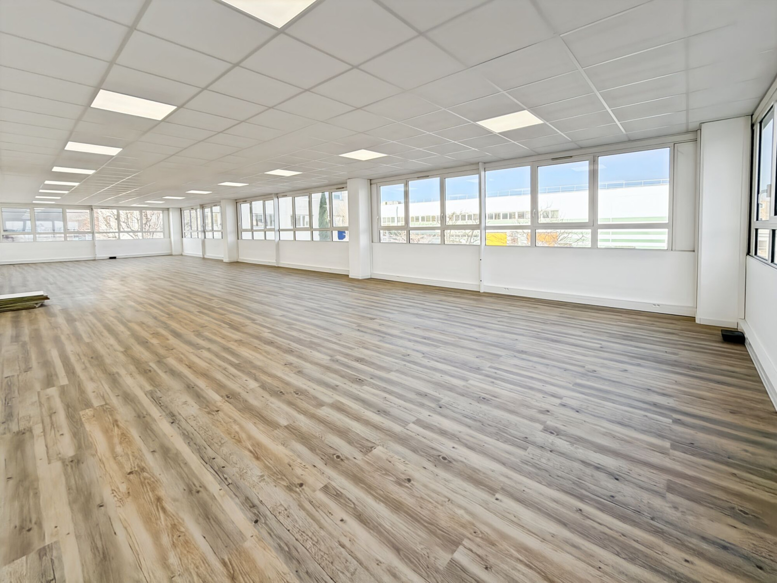 
                                                Location
                                                 Location Bureaux Marseille 13015