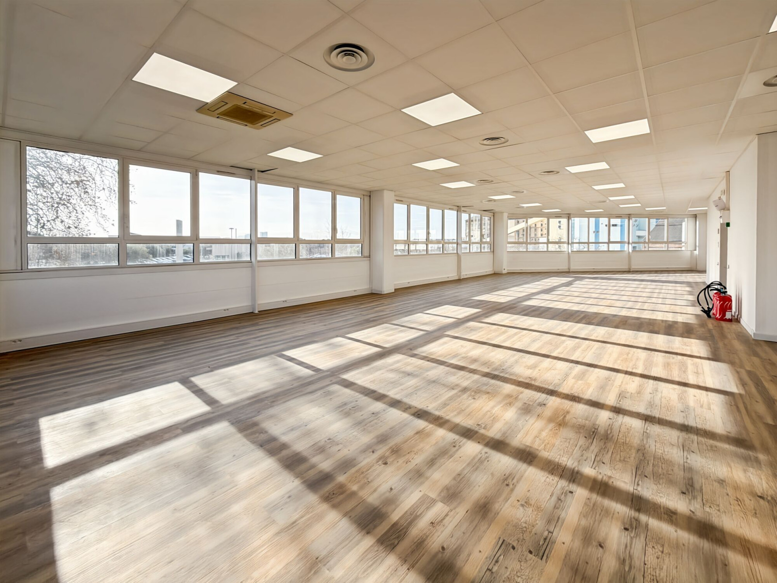 
                                                Location
                                                 Location Bureaux Marseille 13015