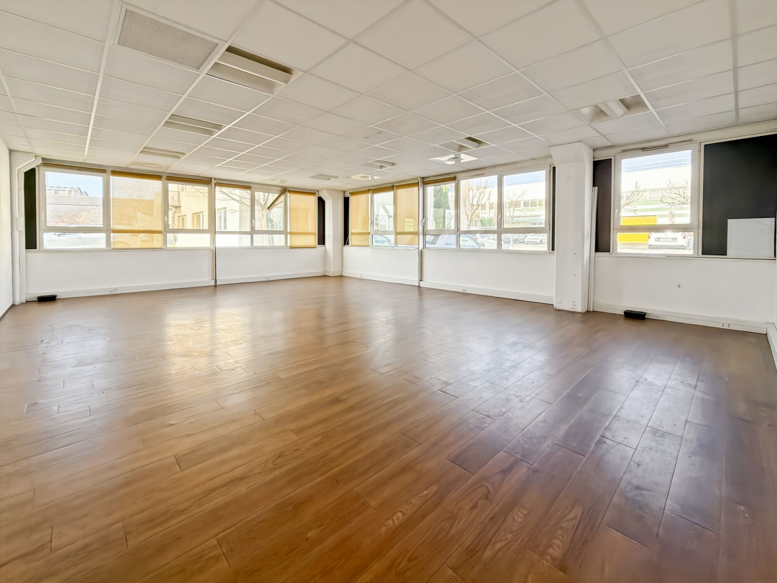 
                                                Location
                                                 Location Bureaux Marseille 13015