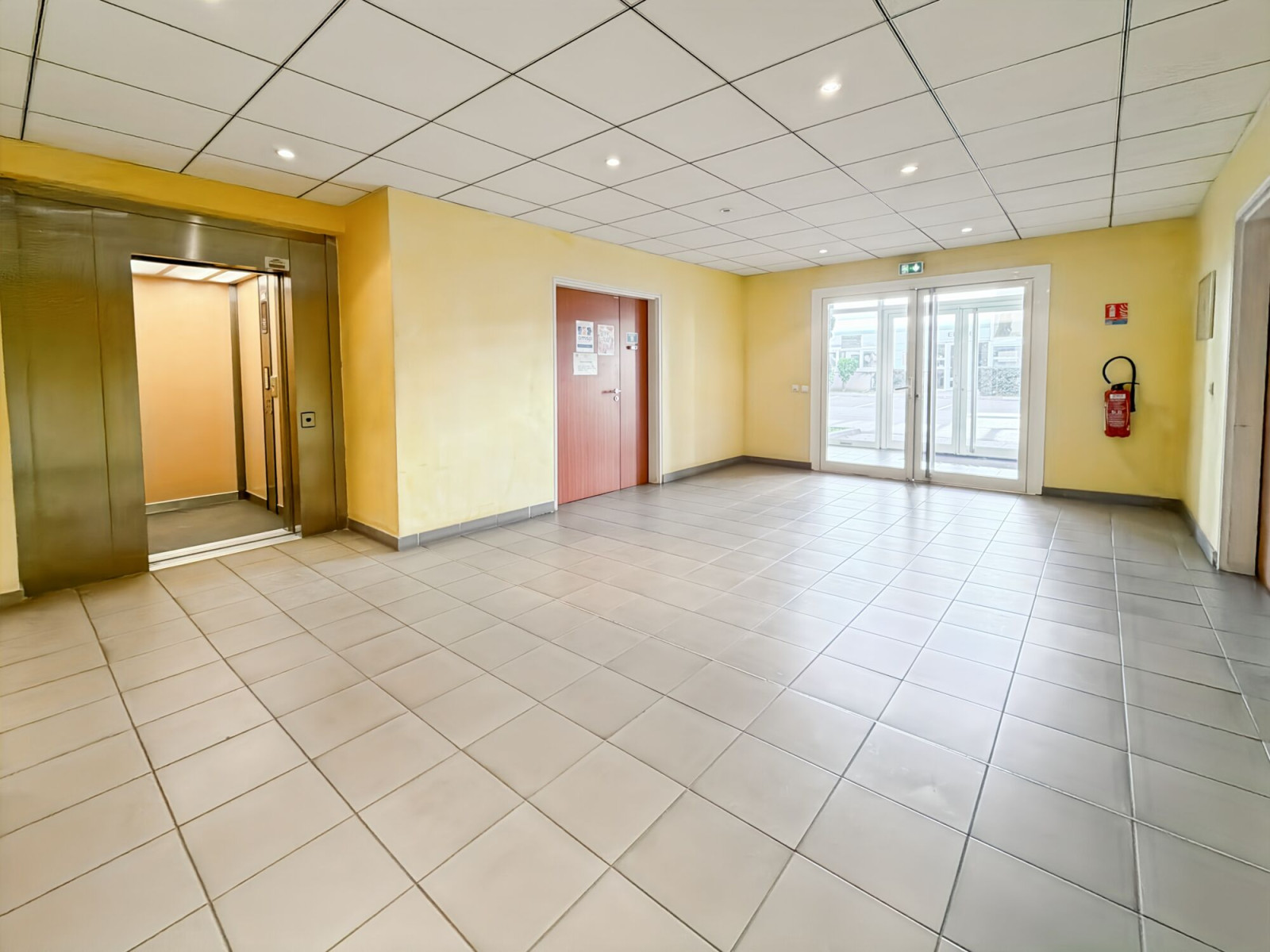 
                                                Location
                                                 Location Bureaux Marseille 13015