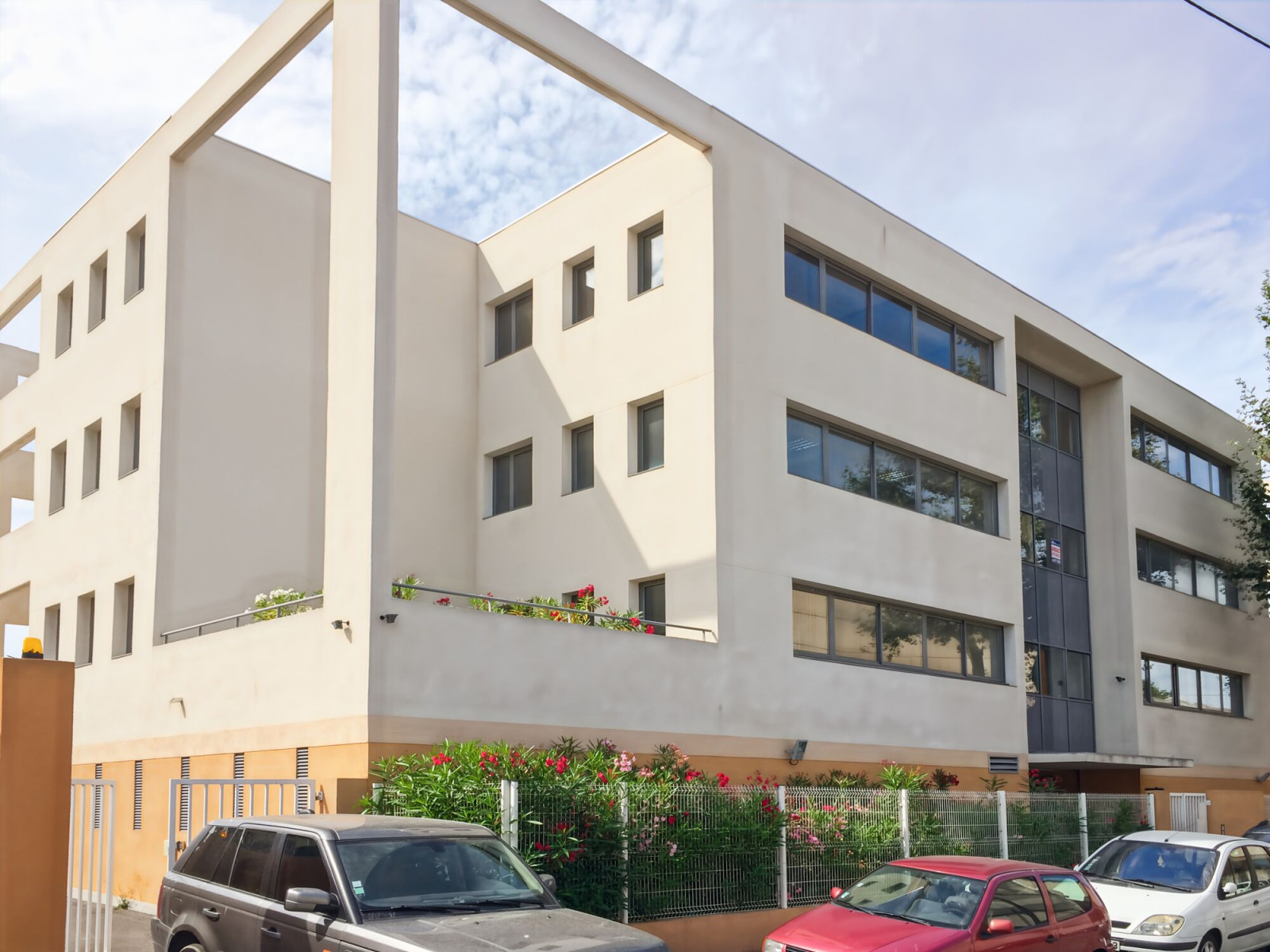 
                                                Location
                                                 Location Bureaux Marseille 13015