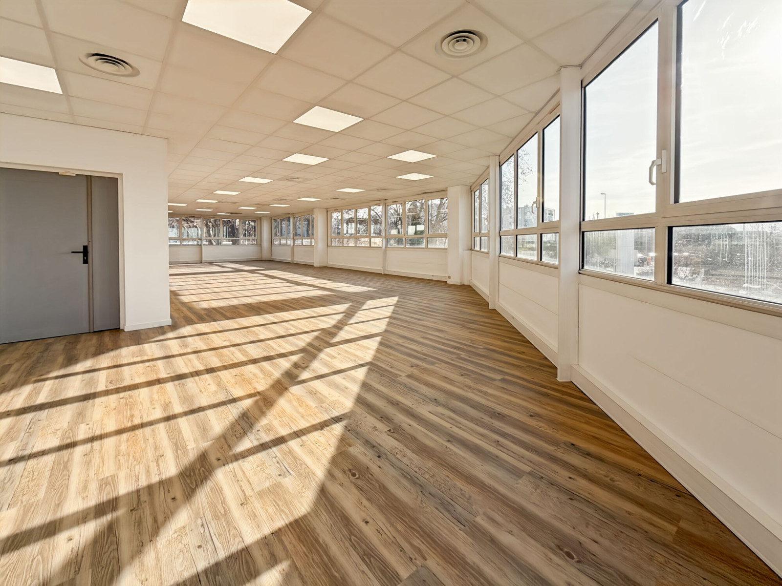 
                                                Location
                                                 Location Bureaux Marseille 13015