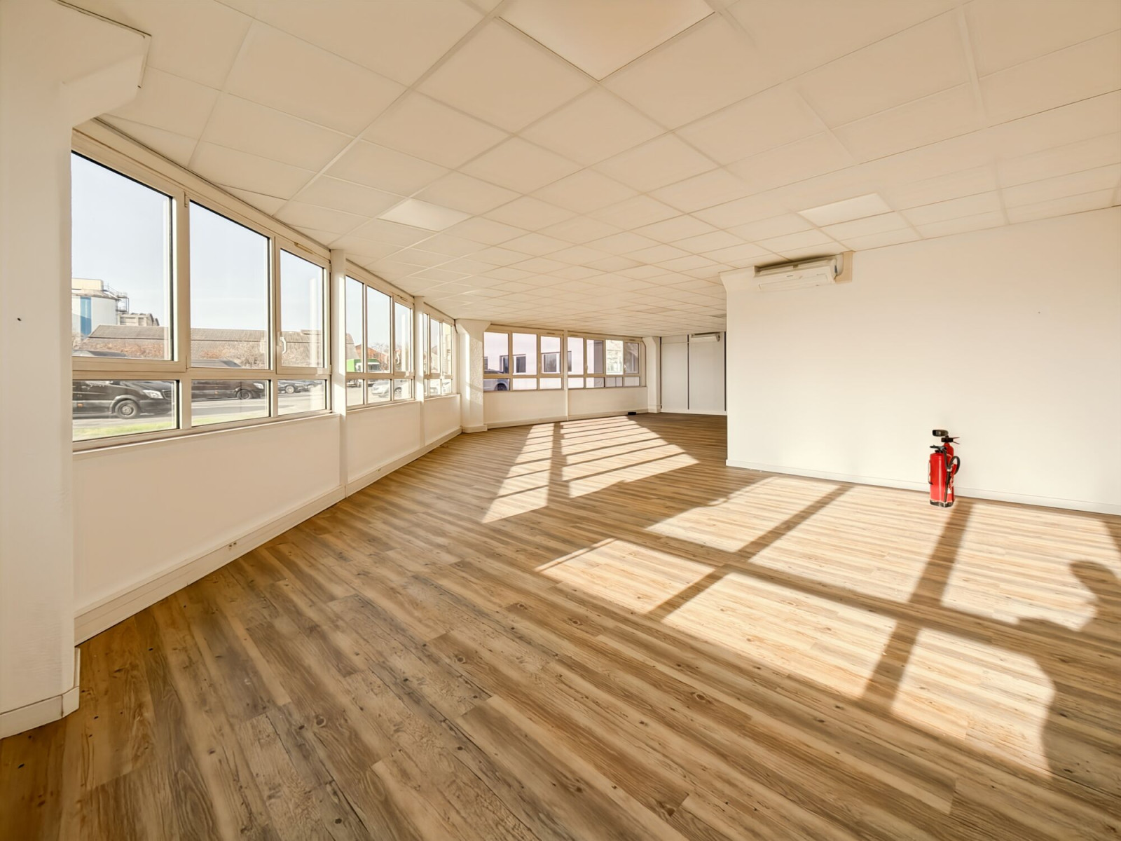 
                                                Location
                                                 Location Bureaux Marseille 13015