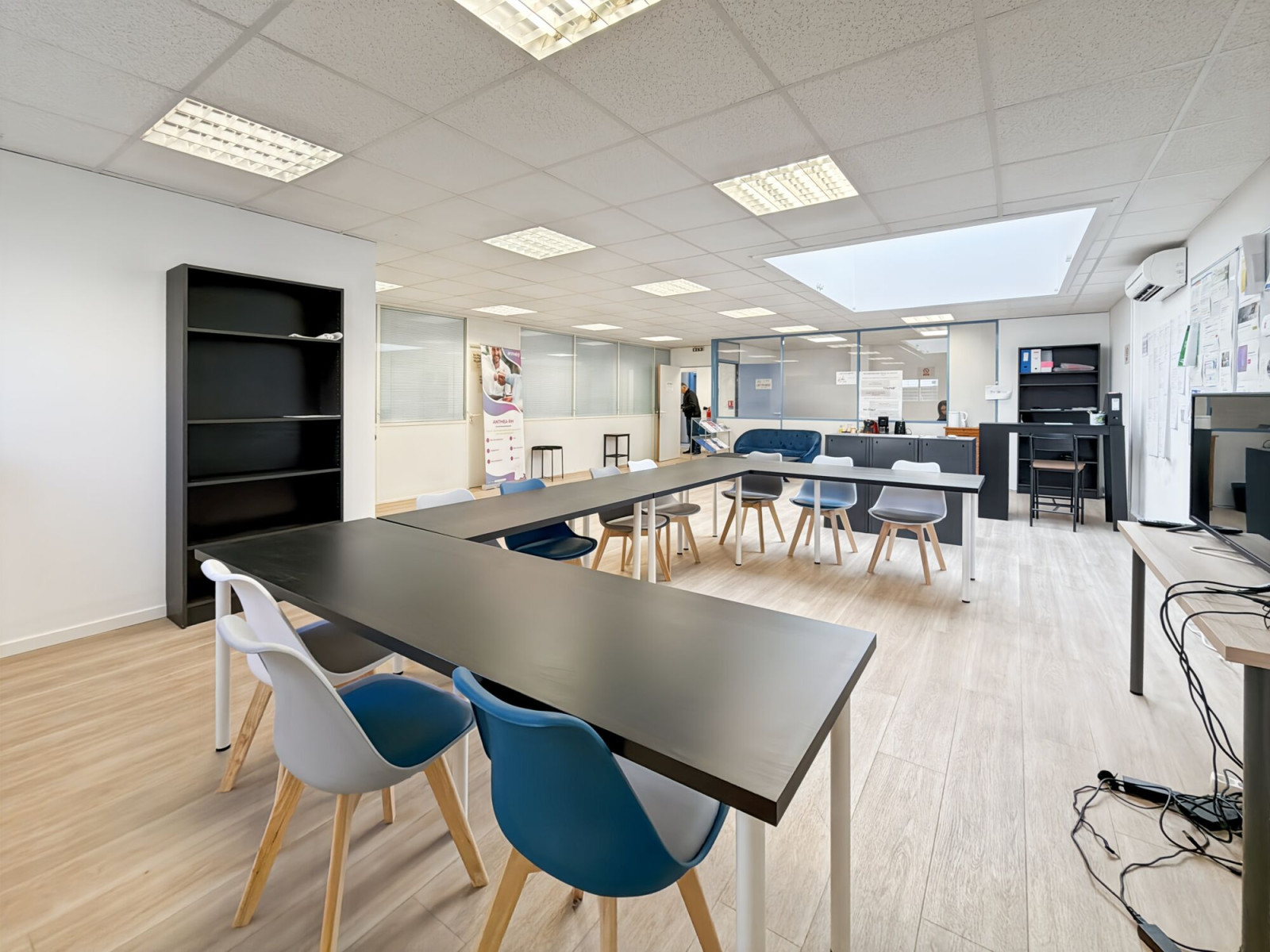 
                                                Location
                                                 Location Bureaux Marseille 13016