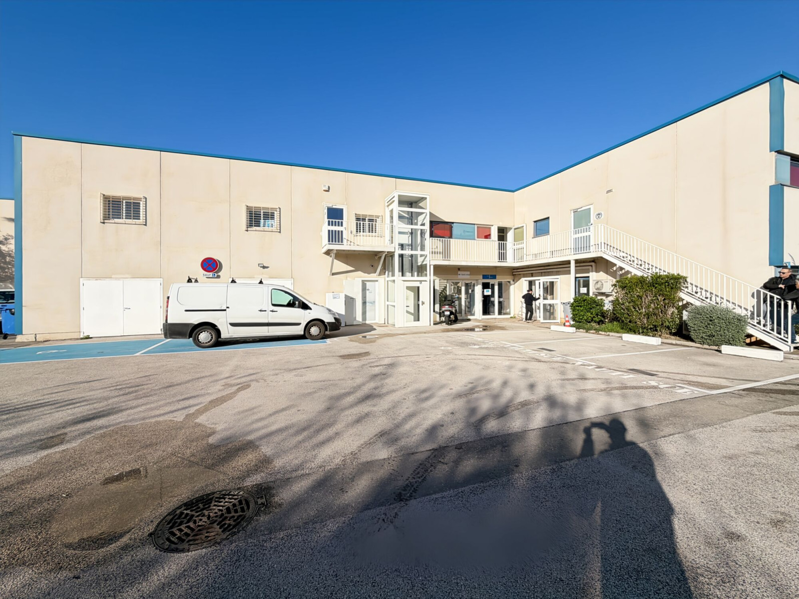 
                                                Location
                                                 Location Bureaux Marseille 13016