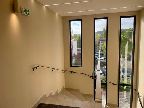 
                                                Location
                                                 Location Bureaux Meyreuil 13590